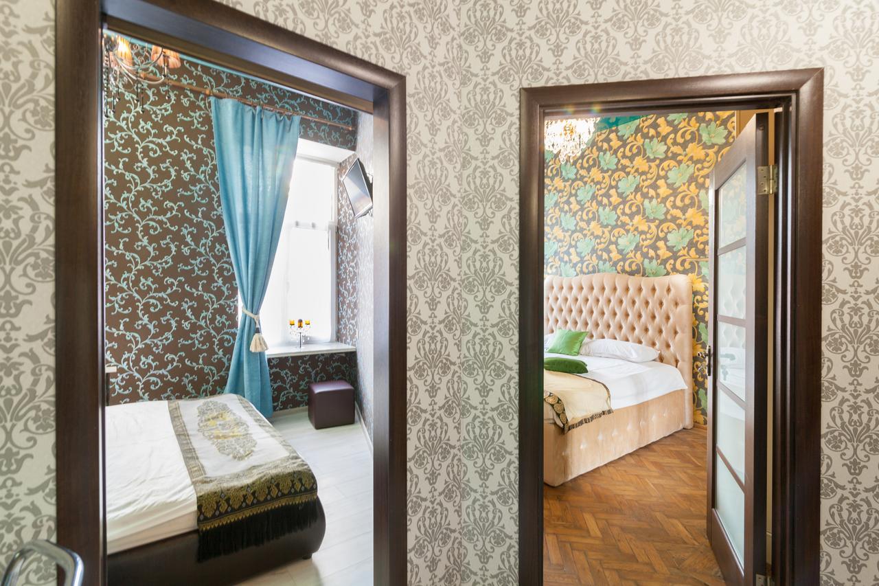 Austrian Apartments Leopolli Near Railway Station Lviv Bagian luar foto