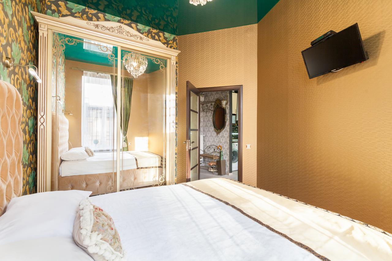 Austrian Apartments Leopolli Near Railway Station Lviv Bagian luar foto