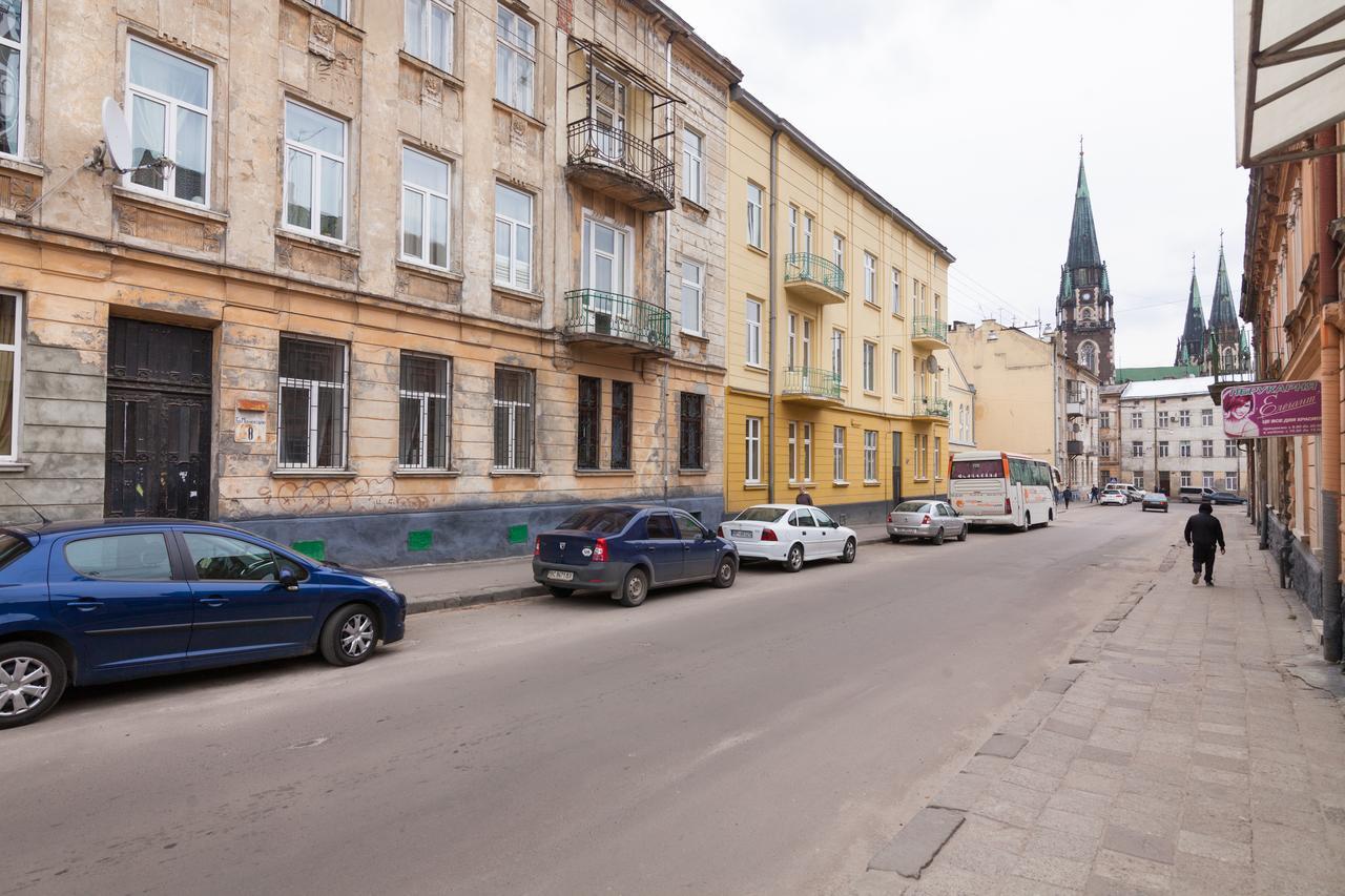 Austrian Apartments Leopolli Near Railway Station Lviv Bagian luar foto